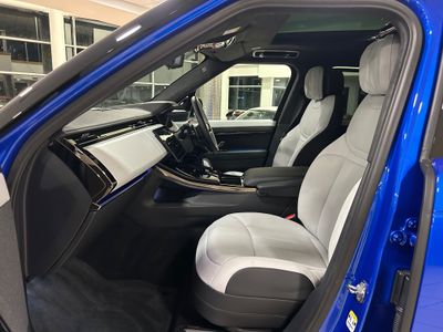 2025 Land Rover Range Rover Sport