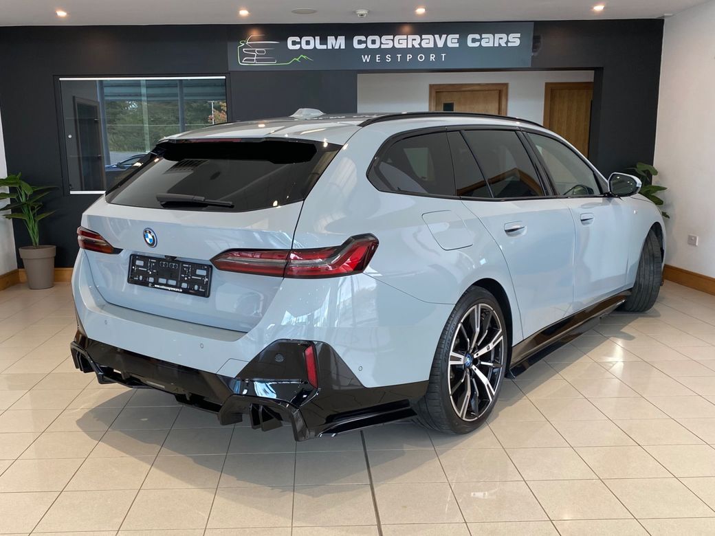 2024 BMW 530