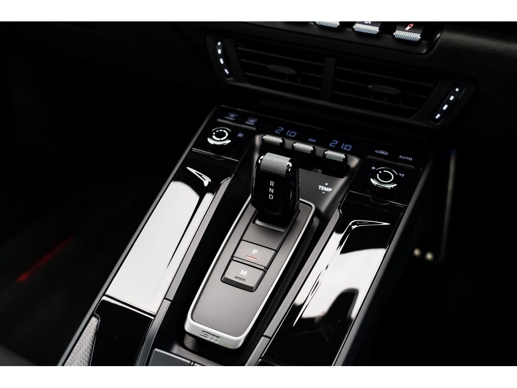 2025 Porsche 911