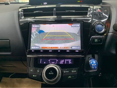 2019 Toyota Prius Alpha