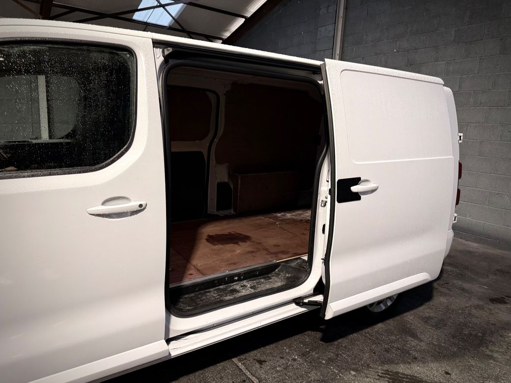 2022 Vauxhall Vivaro