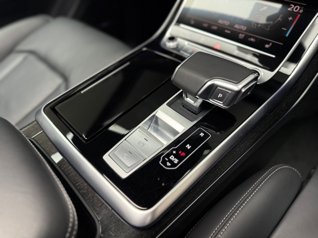 2025 Audi Q8