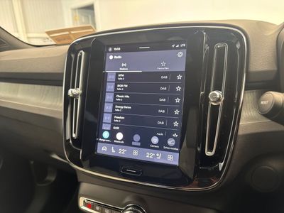 2026 Volvo EX40