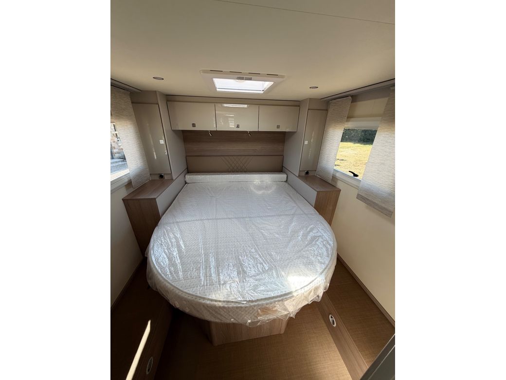 2026 NEW BURSTNER  LINEO T 700 LOW PROFILE L.H.D AUTO