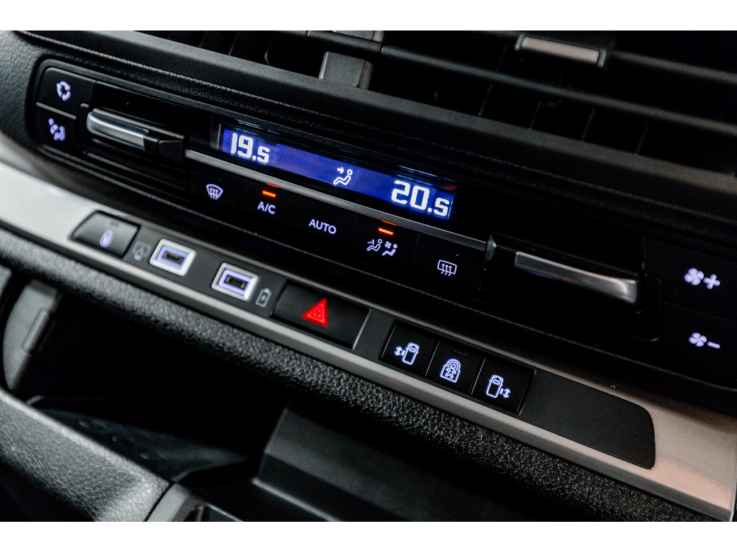 2025 Peugeot Traveller