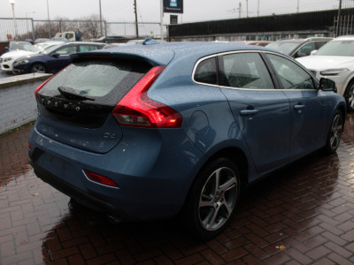 2016 Volvo V40