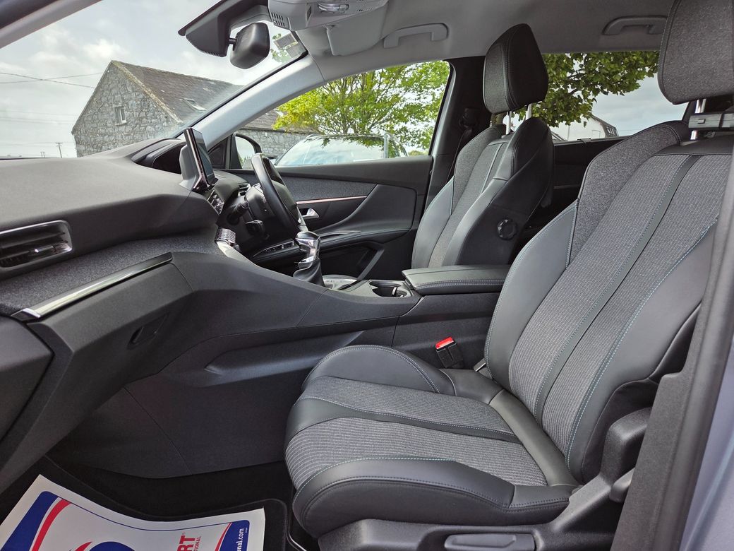 2022 Peugeot 5008