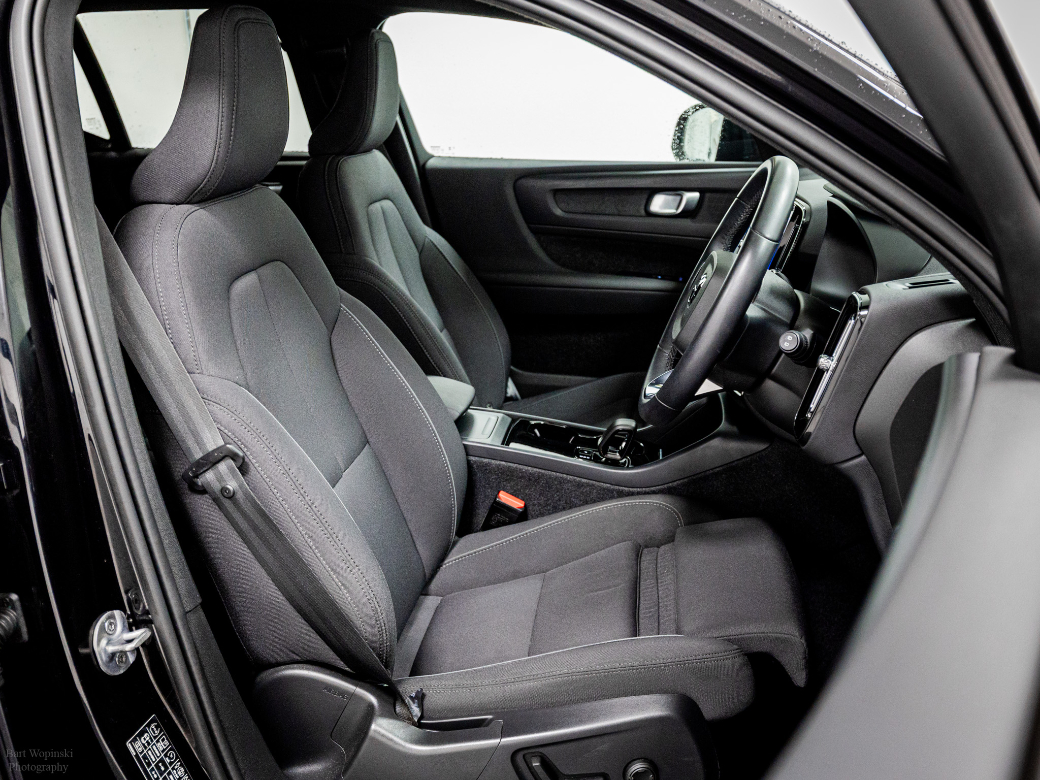 2023 Volvo XC40