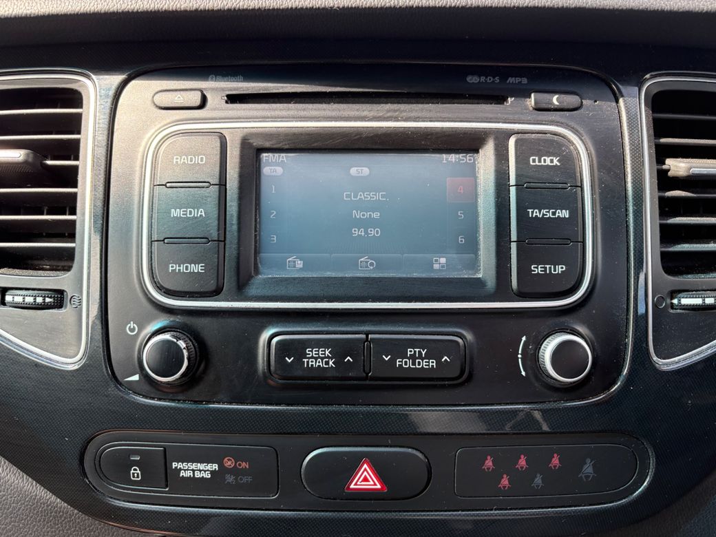 2016 Kia Carens