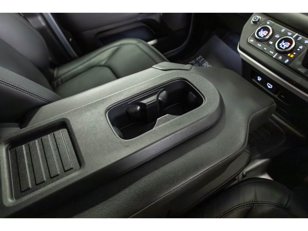 2024 Land Rover Defender 110
