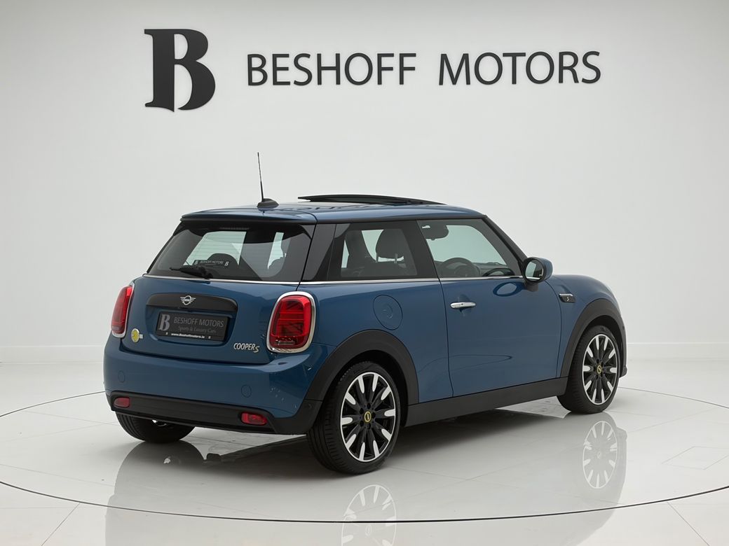 2024 Mini Hatch