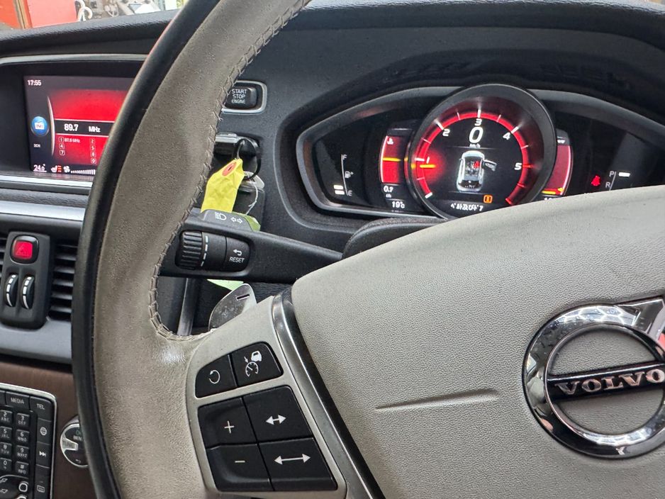 2018 Volvo V40