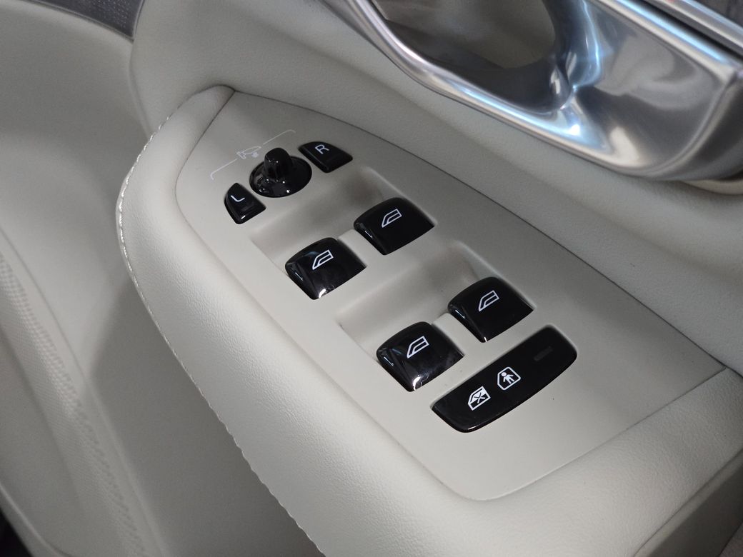 2023 Volvo XC90