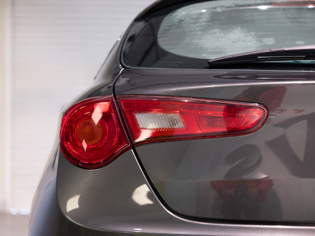 2011 Alfa Romeo Giulietta