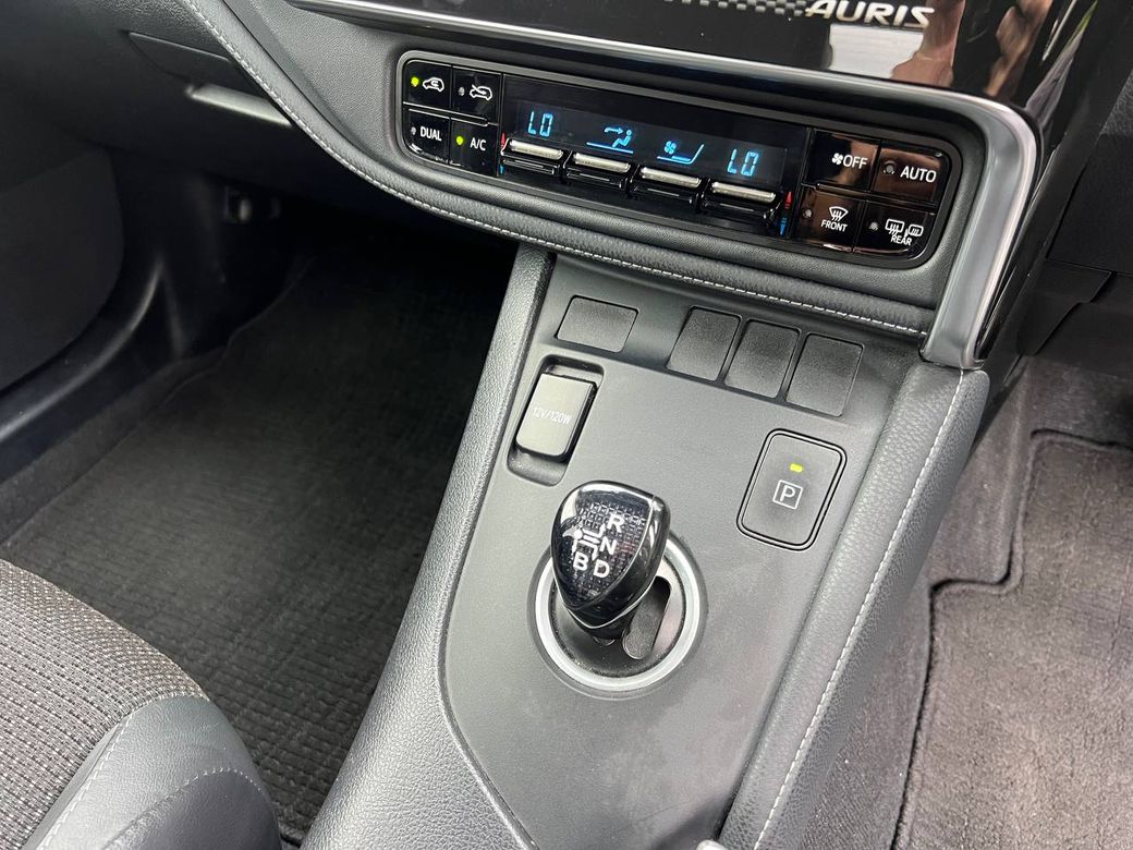 2017 Toyota Auris