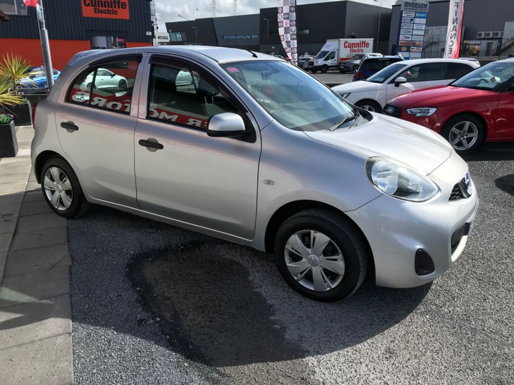 2017 Nissan March
