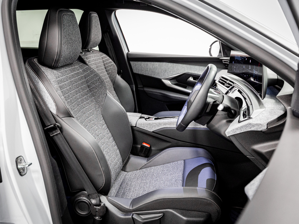 2025 Peugeot 5008