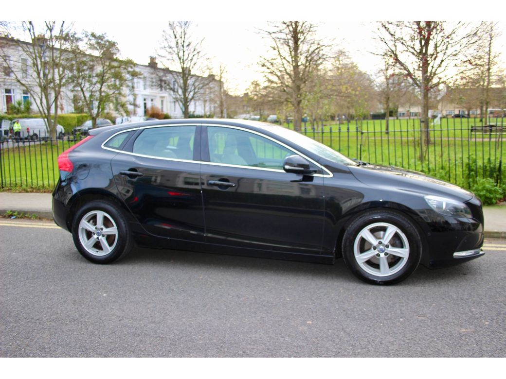 2015 Volvo V40