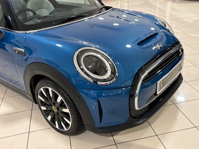 2023 Mini Hatch