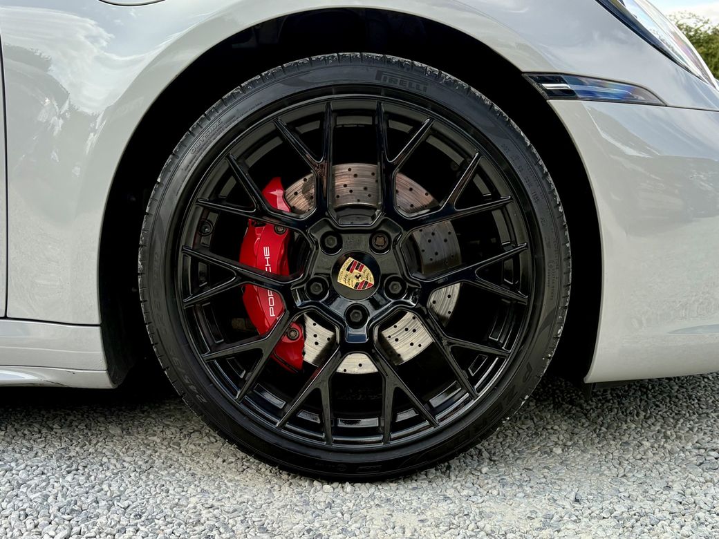2022 Porsche 911
