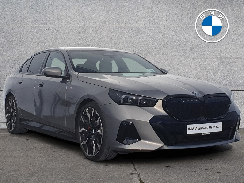 2025 BMW 530