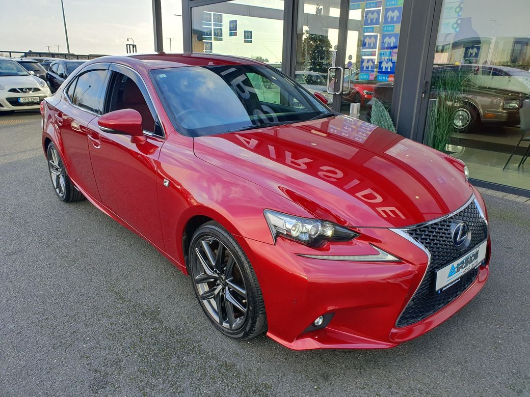 2015 Lexus IS 300h