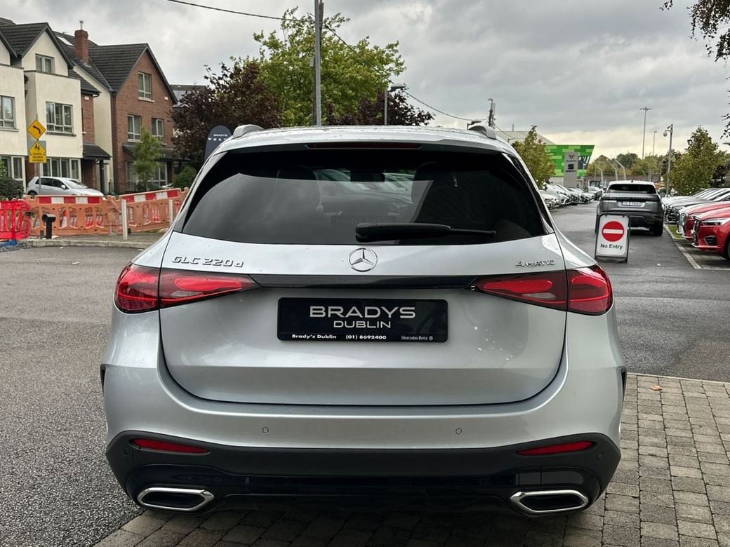 2025 Mercedes-Benz GLC Class