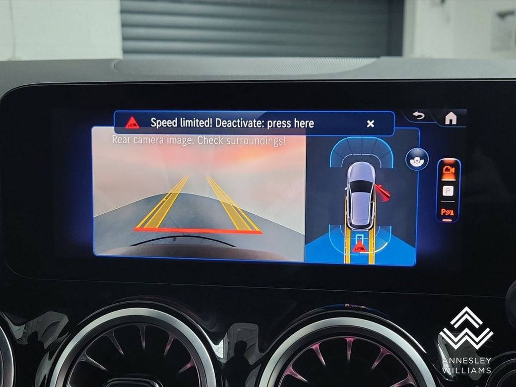 2025 Mercedes-Benz EQA