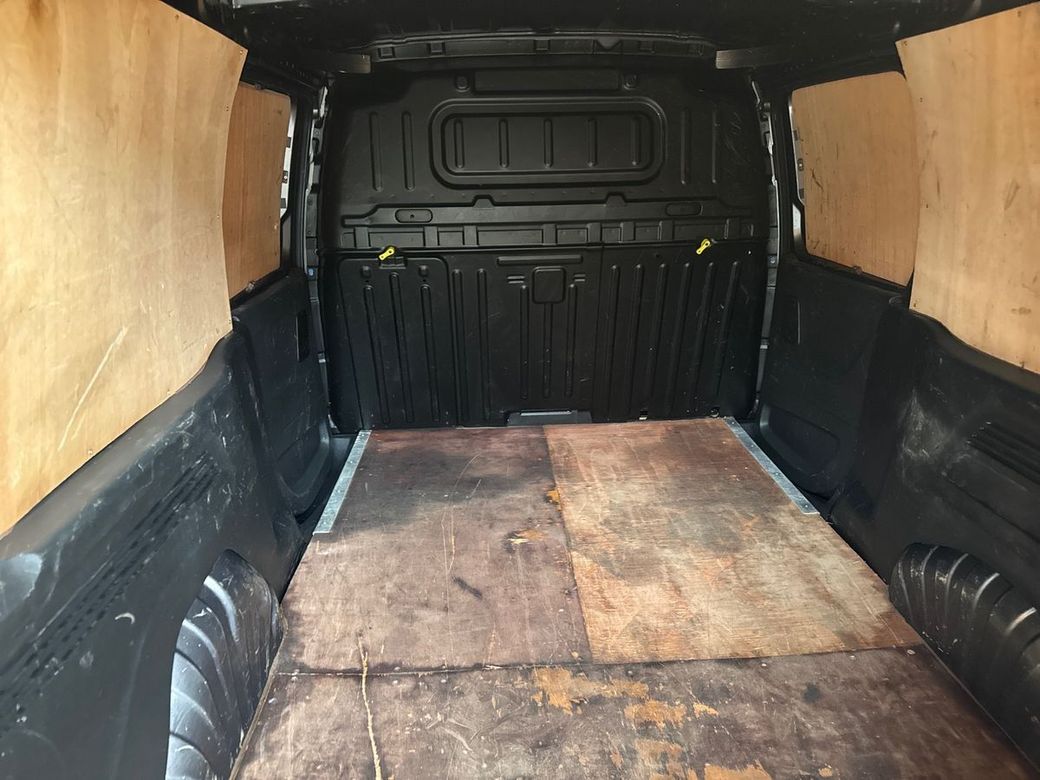 2024 Peugeot Partner