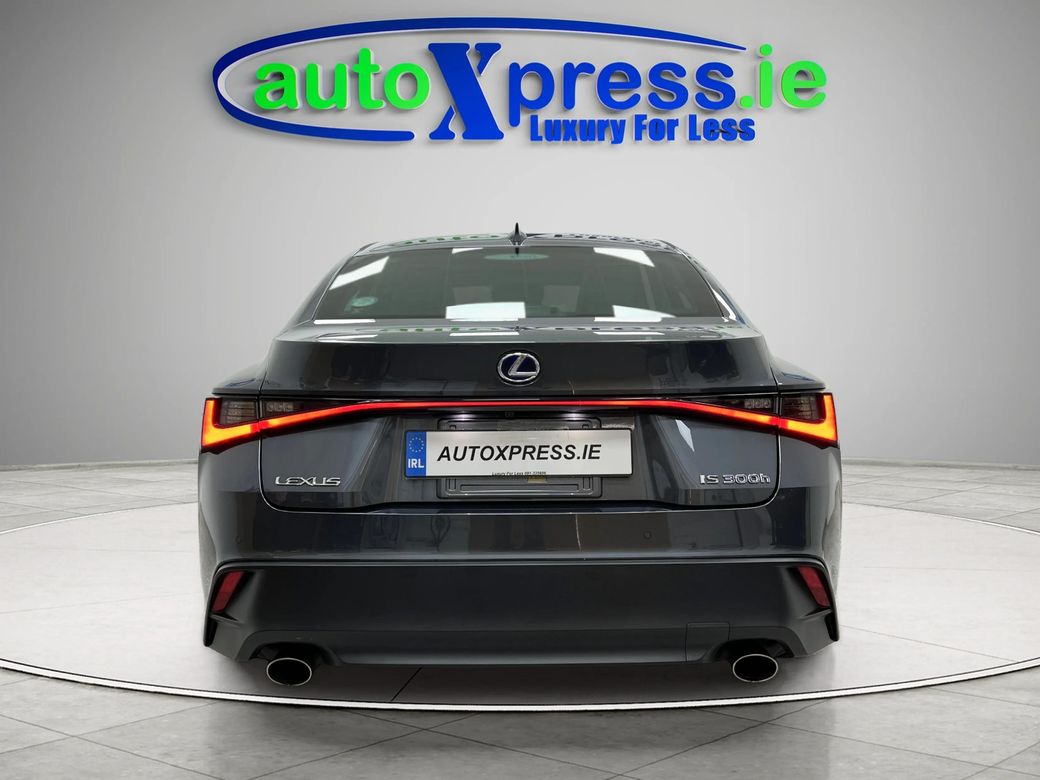 2021 Lexus IS 300h