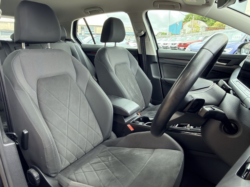 2023 Volkswagen Golf