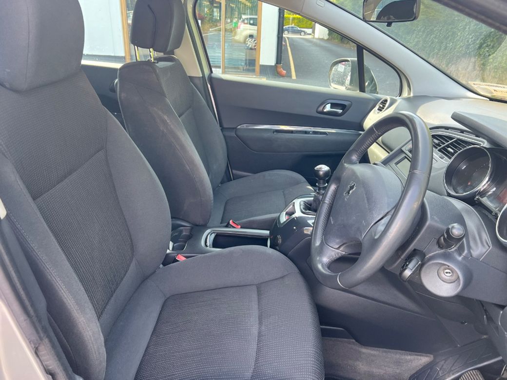 2012 Peugeot 5008
