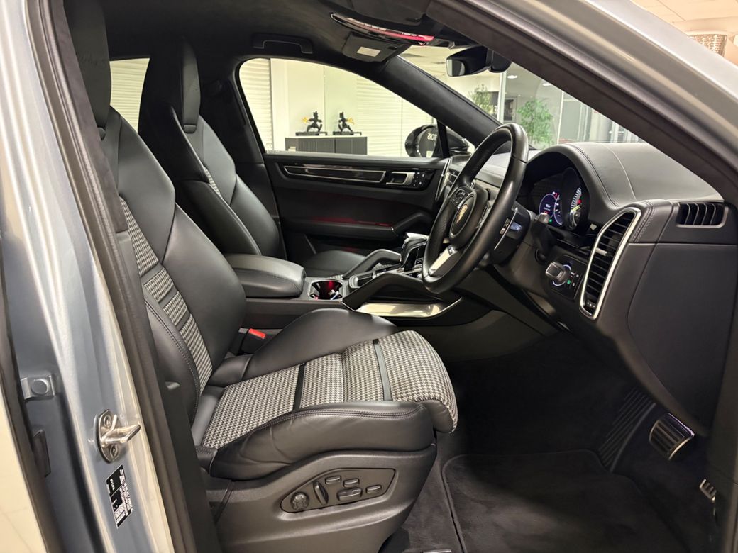 2022 Porsche Cayenne