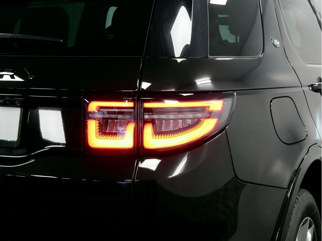 2025 Land Rover Discovery