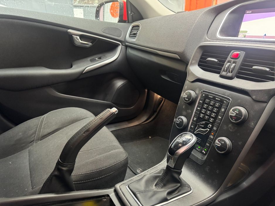 2018 Volvo V40