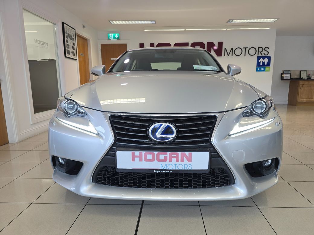 2014 Lexus IS 300h