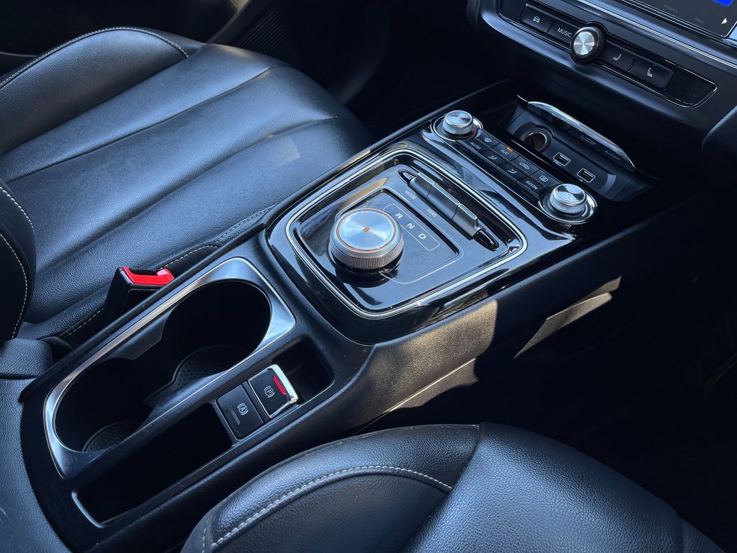 2022 MG 5