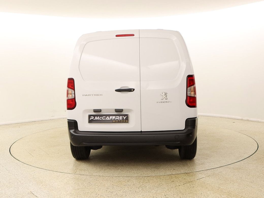 2022 Peugeot Partner
