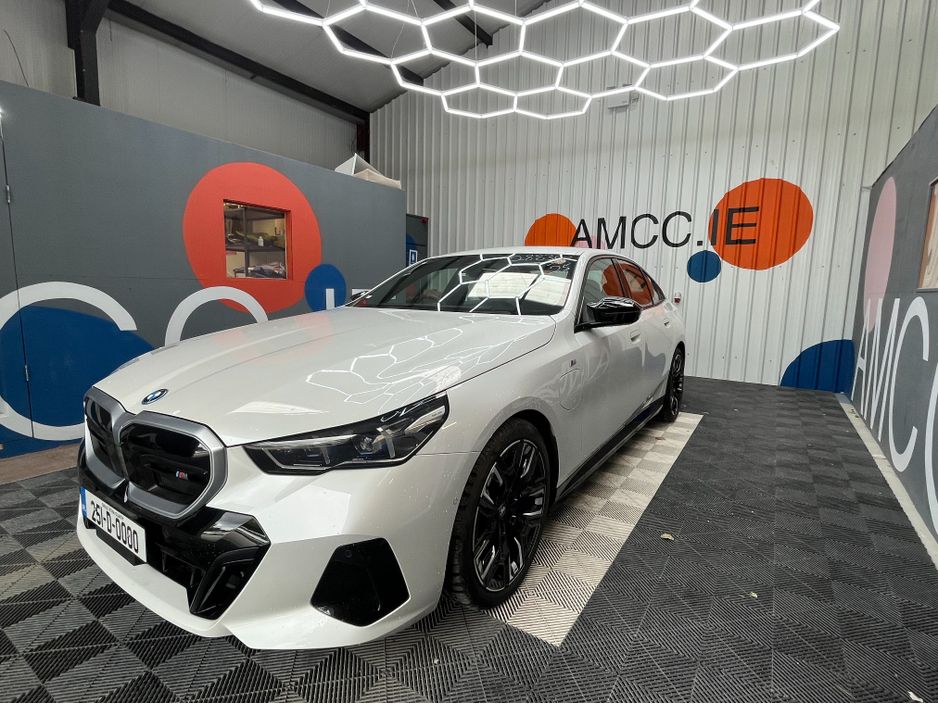 2025 BMW i5