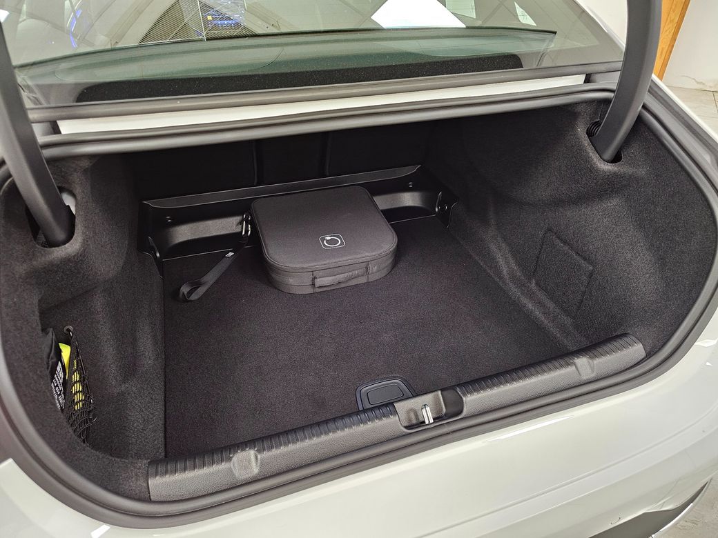 2025 Mercedes-Benz EQE