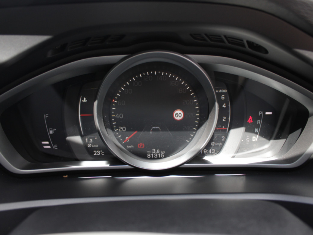 2017 Volvo V40