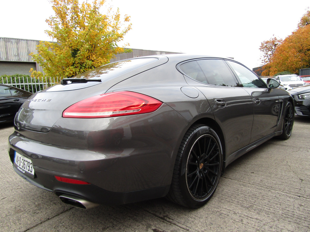 2014 Porsche Panamera
