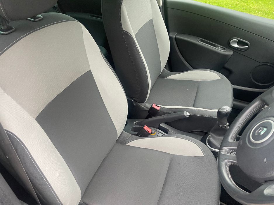 2011 Renault Clio