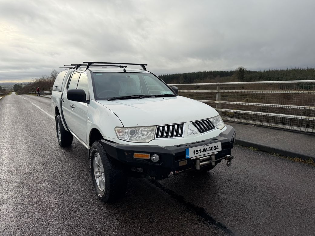 2015 Mitsubishi L200