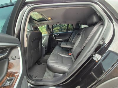 2017 Volvo V60 Cross Country