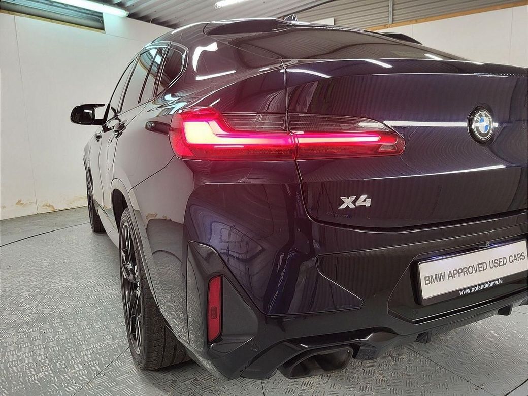 2022 BMW X4