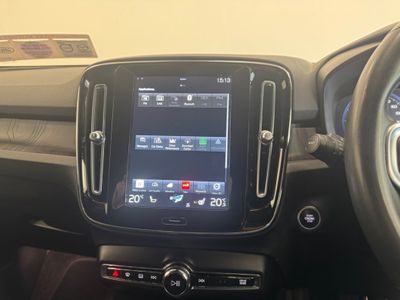 2022 Volvo XC40