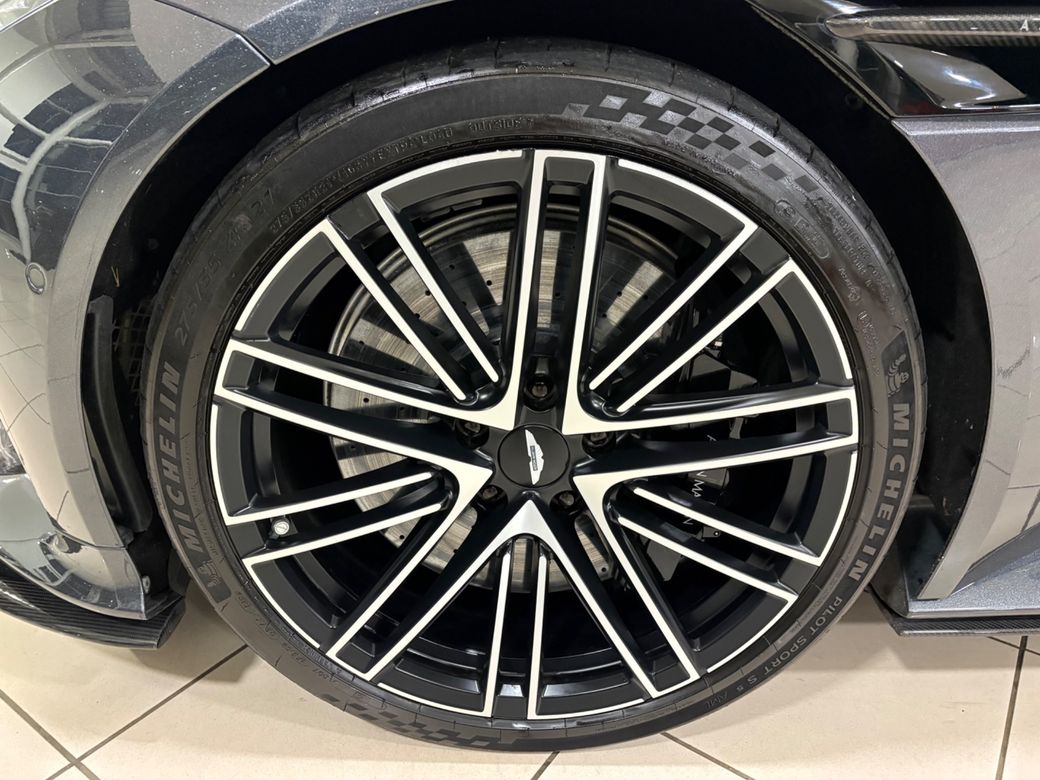 2024 Aston Martin DB12