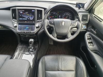 2013 Toyota Crown