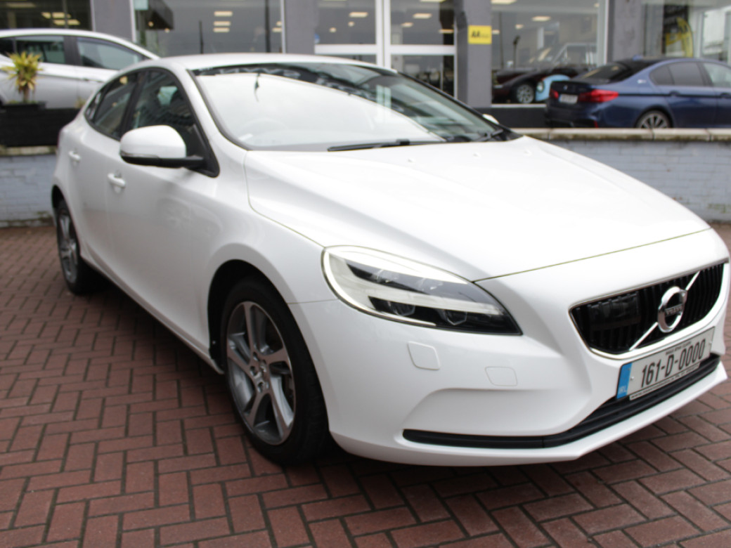 2016 Volvo V40
